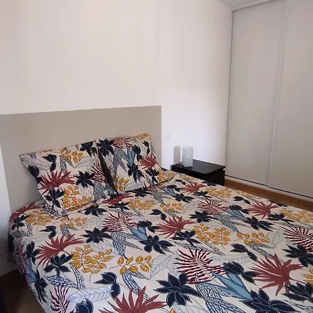 Brand New T2 Between And Center * 엑스레뱅